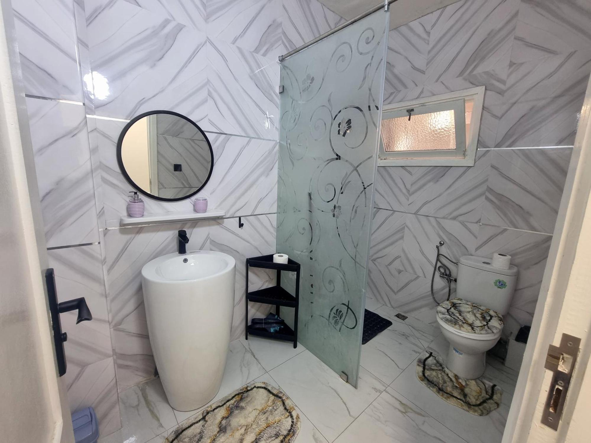 3 Bedrooms Family Stay, Garden Space Apartment Casablanca
